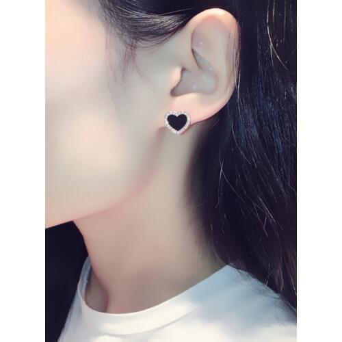 Personality temperament cute black Heart Zircon earrings needle korean earrings for Lady