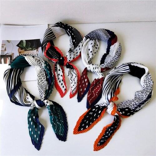 2021 New Summer Polka Dot Printed Crinkle Silk Hijab Scarf Women Small Square Pleated Neck Hair Satin Scarfs for Ladies 70x70cm