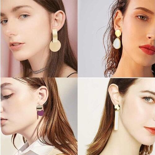 LOVR Acrylic Earrings Fashion Round Sequin Drop Earrings For Woman 2020 Korean Statement Metal Geometric Earrings Female Jewelry