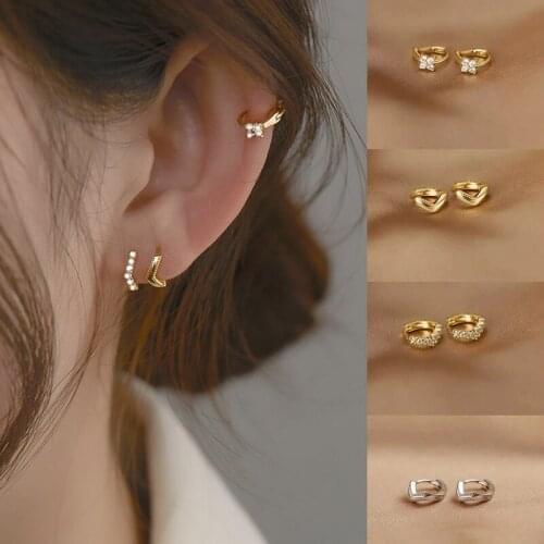 FUNIQUE Stud Earrings