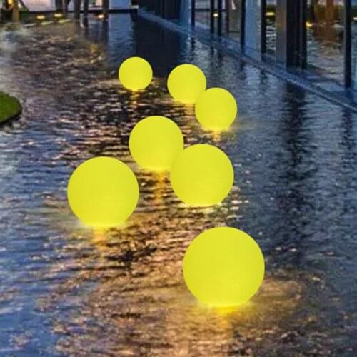 LED Beach Ball Floating Toys Lamp 16 Colors Glow Inflatable Ball Light With Remote Outdoor Garden Patio Xmas Globe Ball Light