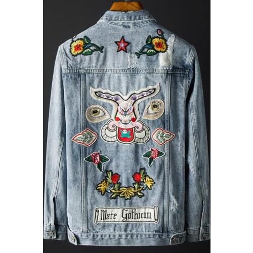 New Denim Jacket With Ripped Embroidered Badge Light Blue Trendy Handsome mens Loose Denim Jacket Coat Autumn/Winter L XL XXL