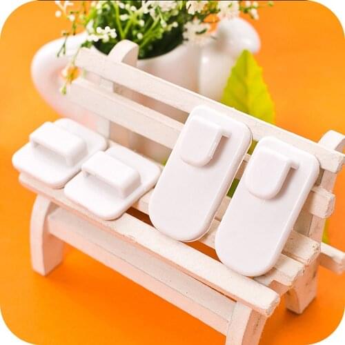 2 pair (4Pcs) Self Adhesive Plastic Hooks Holder Remote Control Sticky Hook Hanger TV Air Conditioner Key Hanger Wall Storage