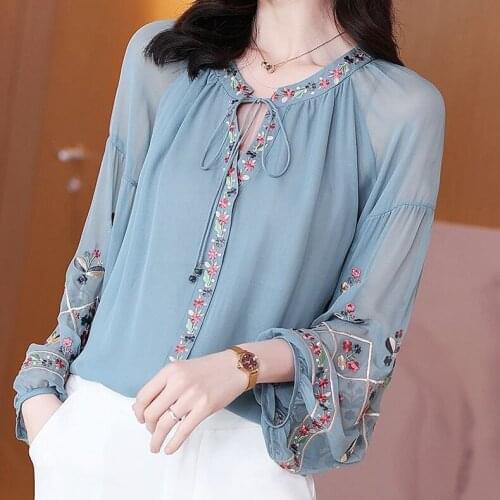 Embroidered shirt women spring and summer 2021 new loose bow retro Chinese embroidery lantern sleeve top Lace Floral