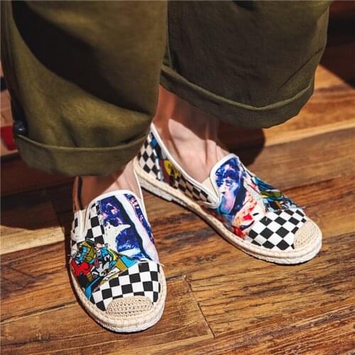 Japanese style Men Anime Loafers Fashion Checkered Print Men Canvas Loafer Comfort Slip-on Flats Espadrilles Men Fisherman Shoes
