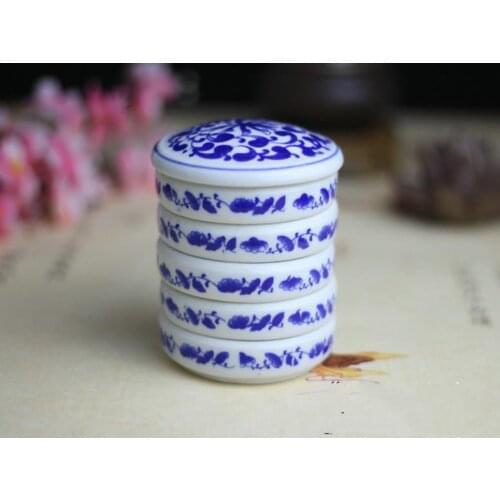 STACK OF FIVE CERAMIC COLOR MIXING TRAYS WITH A LID No Damage Packaging