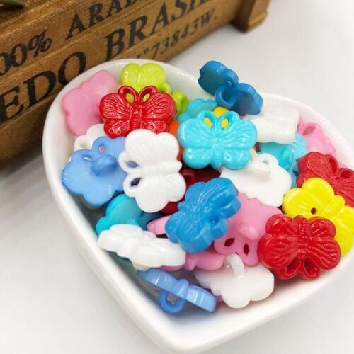 100 pcs Mix Plastic butterfly Buttons Backhole Sewing Crafts PT22