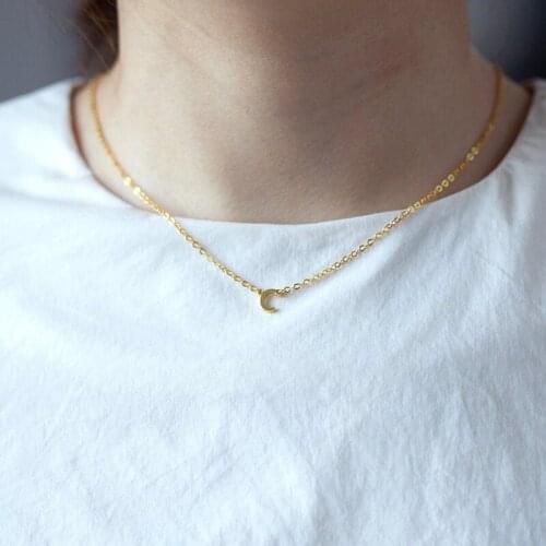 Fashion personality simple and exquisite A-Z initials stainless steel necklace letter collar men and women pendant jewelry gift