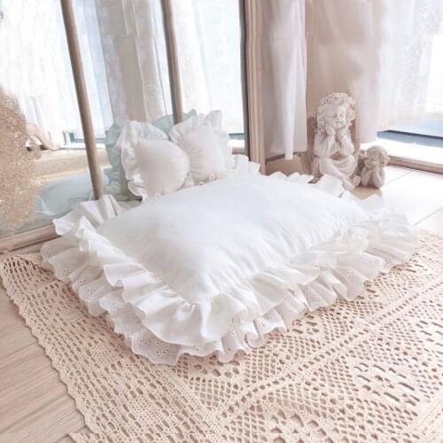 Cute Lace Princess Dog Bed Four Seasons Dog Mat Dog Supplies Soft and Fluffy Dog Beds Dog Accessories Cute Cat Beds Cat Mat