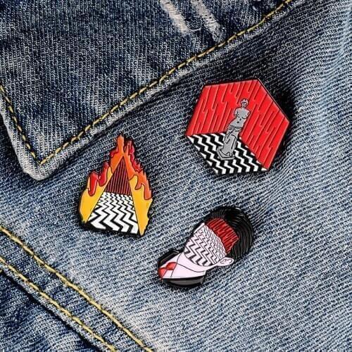 Lynch Style Enamel Pin Custom TV Series Twin Peaks Brooches for Shirt Lapel Bag Punk Venus Badge TV Jewelry Gift for Fan Friends