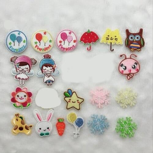 PGY 1PCS Cartoon Snowflake Embroidery Patch Umbrella Subsidies Children Decoration Mouse Clothes Embroidered Badge