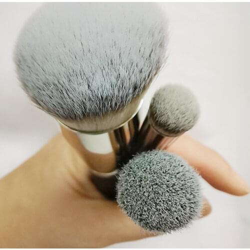 Beginners foundation and concealer face makeup brush, dry and wet dual-purpose professional beauty makeup tools