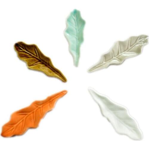 4pcs/set Chopstick Rack Pillow Care Rest Kitchen Tableware Decoration Chopstick Holder Simulation Leaf Spoon Stand