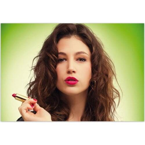 Custom High Quality Úrsula Corberó Actor Painting Wall Canvas Poster Cloth Print DIY Fabric Poster 20x30cm,27x40cm,30x45cm