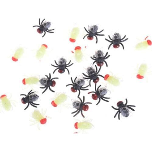 12Pcs Practical House Fly Animal Toy Plastic Bugs April Fools Day Props Simulated Flying Decoration Halloween Jokes Toys