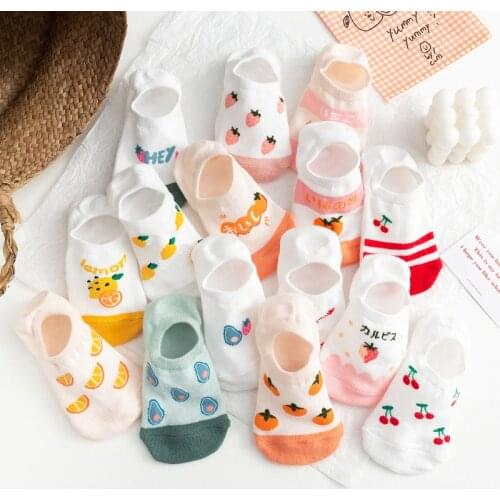 5 pairs of new spring and summer boat socks ladies invisible socksJapanese cute strawberry fruit striped socks thin cotton socks