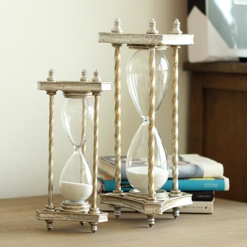 The study of creative gifts crafts ornaments Home Furnishing ornaments Triangle resin hourglass hourglass timer