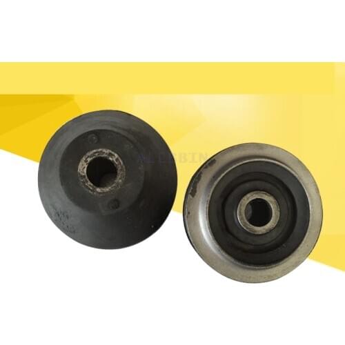 For Hyundai R60 80-7 Daewoo 55 60 Doosan Excavator engine foot rubber shock-absorbing pad Excavator Accessories