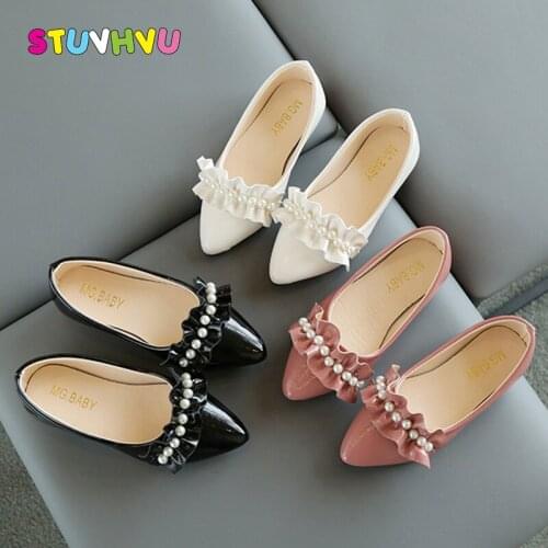 Soft Leather Childrens Shoes for Girls Spring and Autumn New Pointed Retro Pearl Princess Girls Shoes Shallow Mouth Low Heels