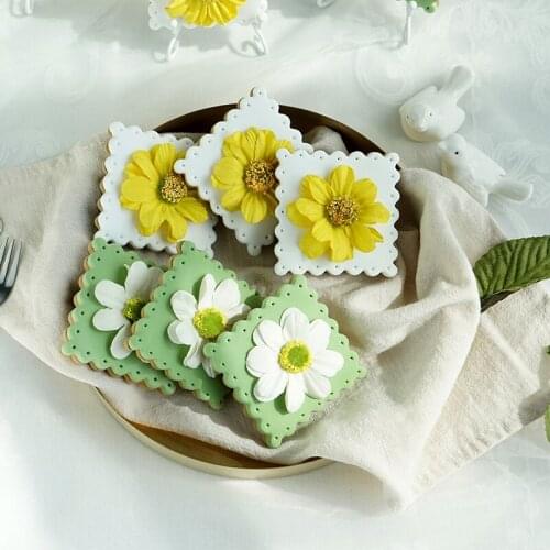 Simulated frosting biscuits Fondant biscuits Flower forest photography props Food photography Window decoration