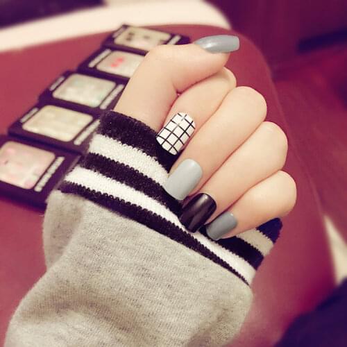 New Gray Plaid Japanese Style Square Fashion Short Nail Art Fake Nails 24 Pieces Fashion Style Plastic Art Nail Tips DN15