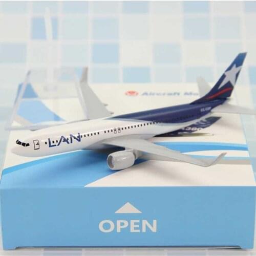 16CM 1/400 B737 Chile LAN Airlines Plane Model Alloy with base Aircraft Collectible Display Airplanes Collection Gift Toy