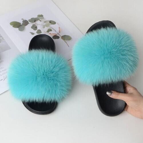 New Women Multicoloured Fluffy Fur Slippers Summer Comfortable Fur Beach Flip Flops Ladies Plush Furry Fur Slides Customized Hot