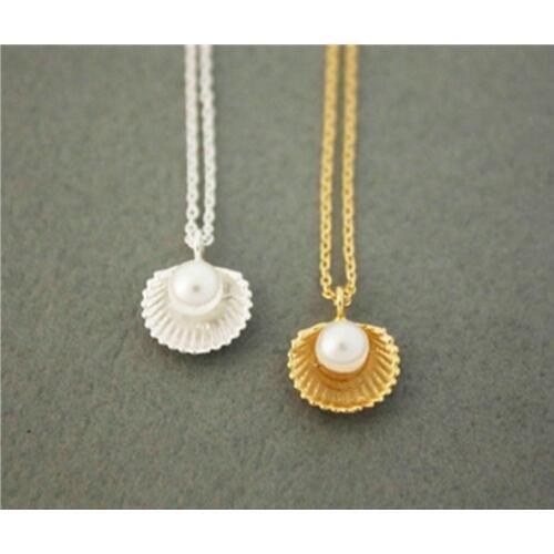 Fashion imitation pearls shells necklaces Beautiful small shell necklaces High quality imitation pearl conch pendant necklaces