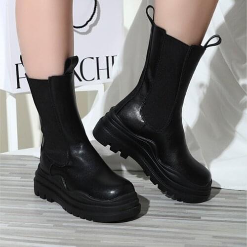 Womens Boots Chelsea Thick Bottom Non-slip Sock Boots Slip On Female Round Toe Leather Ladies Shoes Casual Fashion Boots 2021
