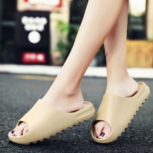 Couple Summer Slides Breathable Beach Slippers Fish Mouth Flip Flops Mens Sandals Lightweight Bone White Yzy Plus Size 36-46