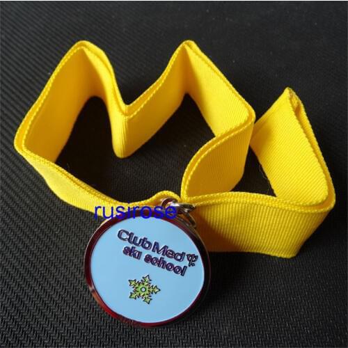 Highly polished custom medals, medals custom paint, with high-grade yellow ribbon,diy Snow Club School Sports Medal