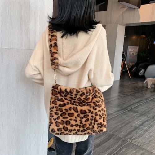 2019 New Women Winter Faux Fur Shoulder Bag Handbag lady Leopard print Handbag Female Party Little Girls Tote Bag Christmas gift
