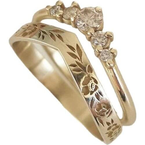 Elegant Hollow Flowers Shape Couple Ring Metallic Gold Inlaid Cubic Zirconia Heart-shaped Fashionable Bohemian Wedding Jewelry