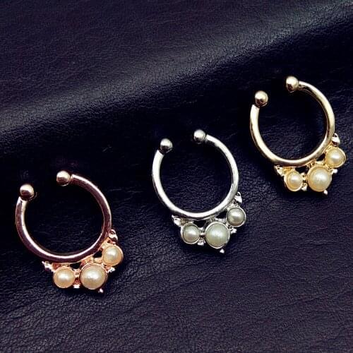 2019 New design imitation pearl fake nose ring clip on body jewelry fake septum piercing hoop nose rings for women