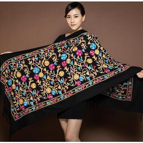 200*70cm 2019 New Women Embroider Flower Pashmina Cashmere Scarf Winter Warm Tassels Scarf Shawl Fashion Travel Shawl Scarves