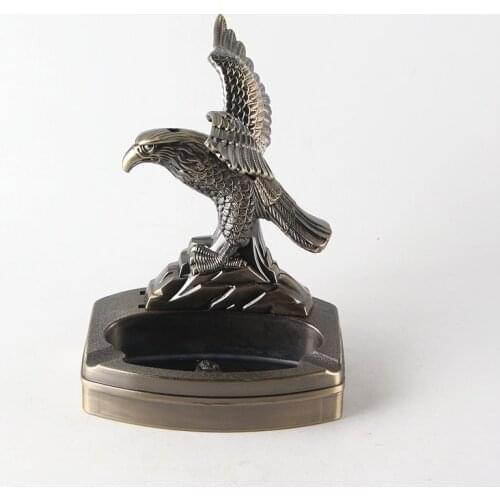 New type resin metal ashtray Flying eagle model ashtray with lighter dual purpose cigarette accessories