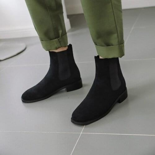 Autumn and winter 2020 round head Martin boots short boots Korean all over suede fashion boots Chelsea boots womens shoes