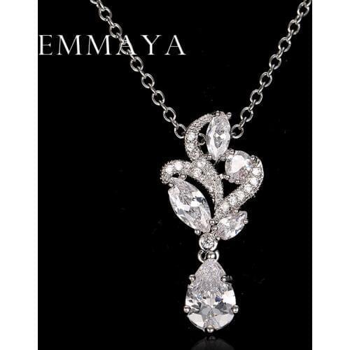 Emmaya 2017 Spring Necklace Pendant Women AAA Zircon Crystal Necklaces White Crystal Romantic Pendants Jewelry
