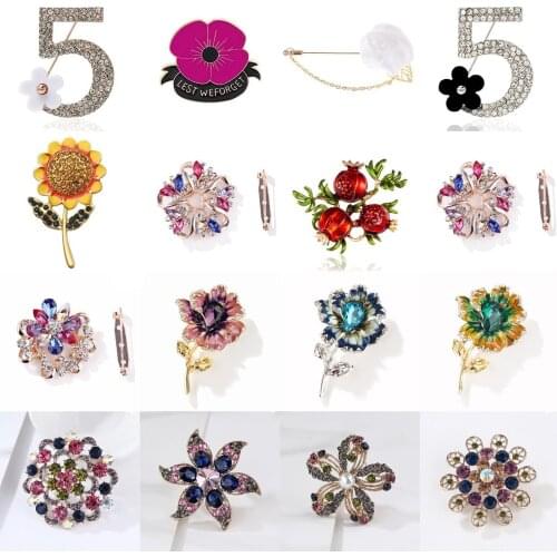1pc Colorful Rhinestone Wreath Flower Brooch Pin Classic Popular Women Scarf Jewelry Pins Elegant Jewelry
