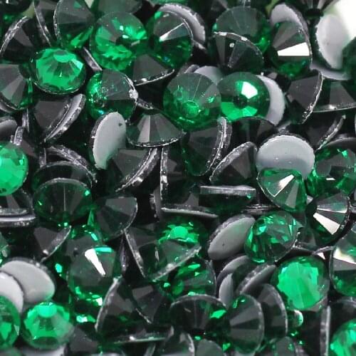 AAAAA Emerald Rhinestones For Clothes Hotfix Crystal Glitter Glass Stones Iron On Rhinestones Flat Back For Bags SS6-SS30