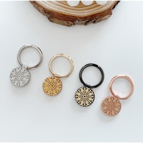 Fashion Luxury Retro Universal Hollow Gold Silver Line Flower Metal Finger Ring Mobile Phone Round Stand Holder Women Girl Gift
