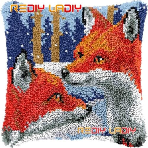 Latch Hook Cushion Two Red Foxes DIY Needlepoint Kits Chunky Acrylic Yarn Arts Crocheting Lofty Pillow Case Hobby & Crafts