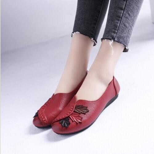 2020 spring and summer new round toe single shoes women embroidered low heel comfortable mother shoes soft sole womens shoes