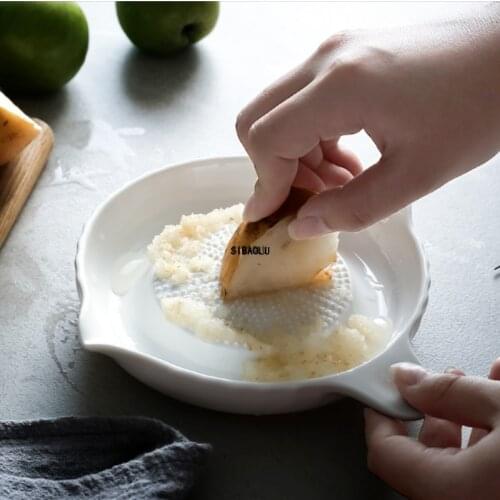 White Simple Style Ceramic Burnishing Machine Portable Porcelain Carrot Ginger Grinding Household Burnishing Machine1PCS