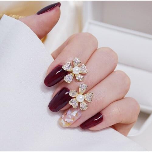 Luxury 14K Real Gold Plated Five zircon leaves Earring Delicate Micro Inlaid Cubic New CZ Stud Earrings Wedding Jewelry Pendant