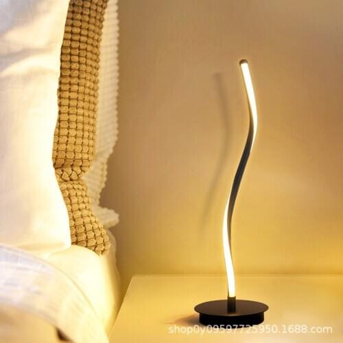 Desk lamp bedside lamp bedroom ins girl creative simple modern romantic Nordic remote control desk dressing table light black