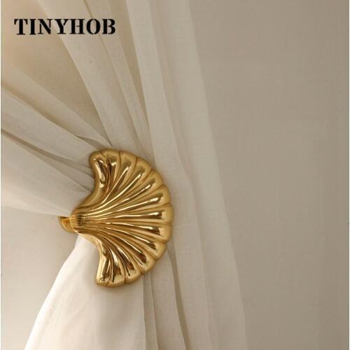 ONE PAIR Shell-shaped Drapery Holdback Brass Curtain Hooks Retro Metal Wall Hook Artistic Curtains Accessoires