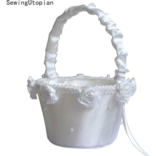 Wedding Basket Storage Basket Flower Girl Basket with Rose Flower Buckle Satin Ribbons Hanging Basket for Wedding Home Decor