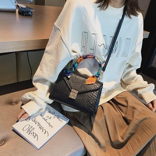 Fashion retro light and versatile one-shoulder messenger hit color element snake skin texture silk scarf small square bag