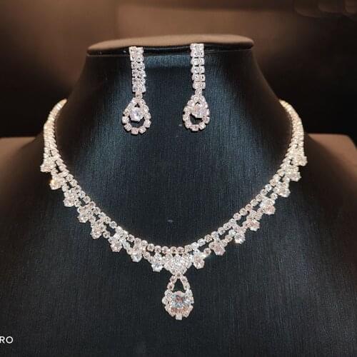 Jiayijiaduo Boutique Zircon Inlaid Necklace Earring Set Womens Silver Color Crystal Necklace Set for Wedding Dress Accessories